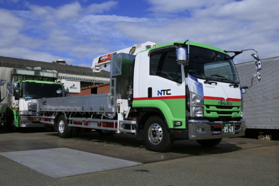 増t ユニック車(最大積載量:4,150kg) 増t ユニック車(最大積載量:4,150kg)